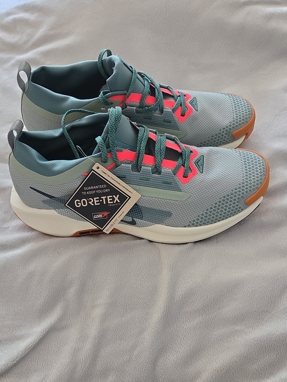 Brand New Nike Pegasus Trail 5 Gore-tex, Size 11